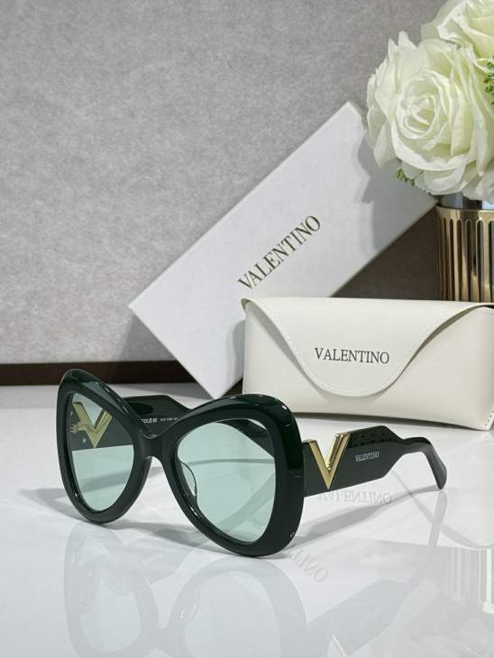 Picture of Valentino Sunglasses _SKUfw77816972fw